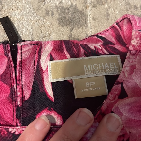 Floral Michael Kors pink and Black Shift Dress Size 6P Work or Office - Picture 4 of 5